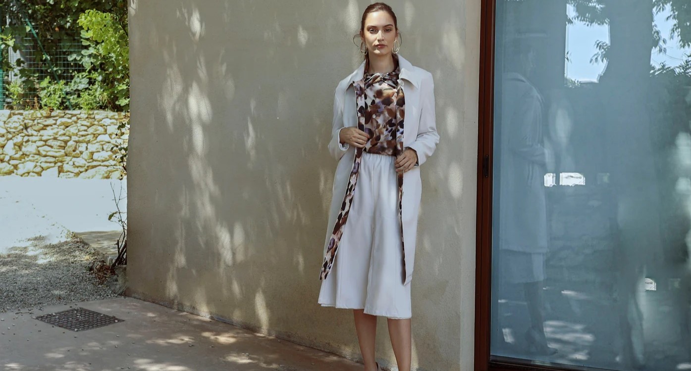 WOMEN'S TRENCH COAT: THE WHITE STYLE FOR 2023